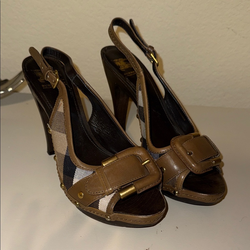 Burberry Tan & Black Check Slingback Heels - Picture 3 of 9
